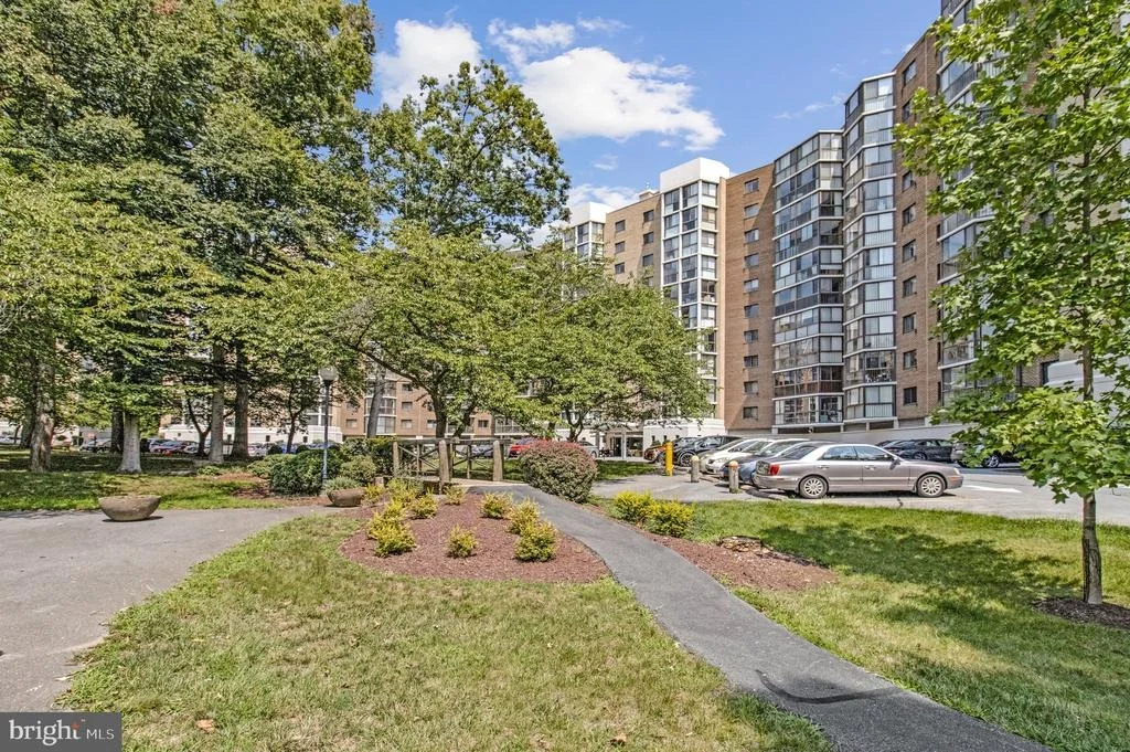 Photo of Unit 2409 at 15107 INTERLACHEN DRIVE