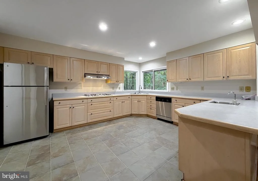 Photo of 8425 MAUSEN LANE