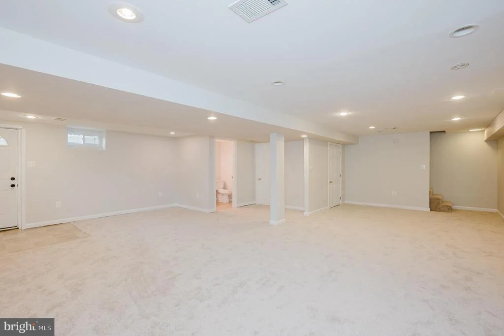 Photo of 4 OLD SPRING COURT