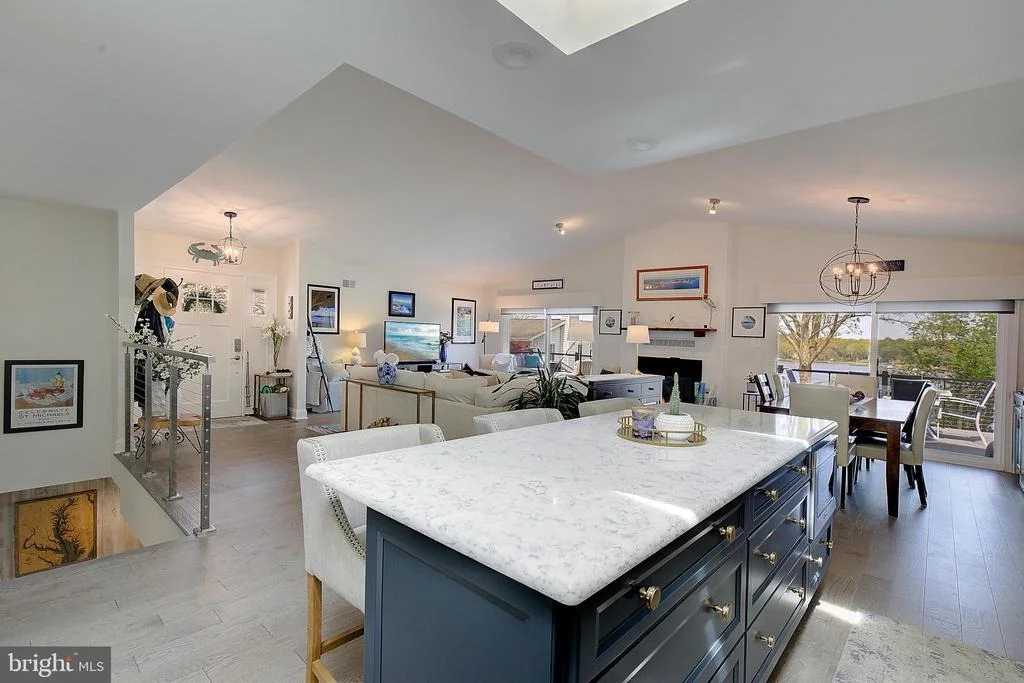 Photo of 1164 OAK VIEW DRIVE