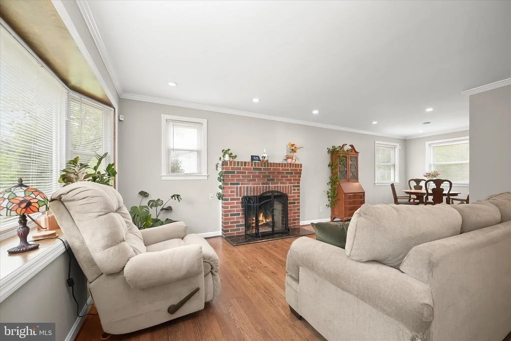 Photo of 7403 LOCUST DRIVE