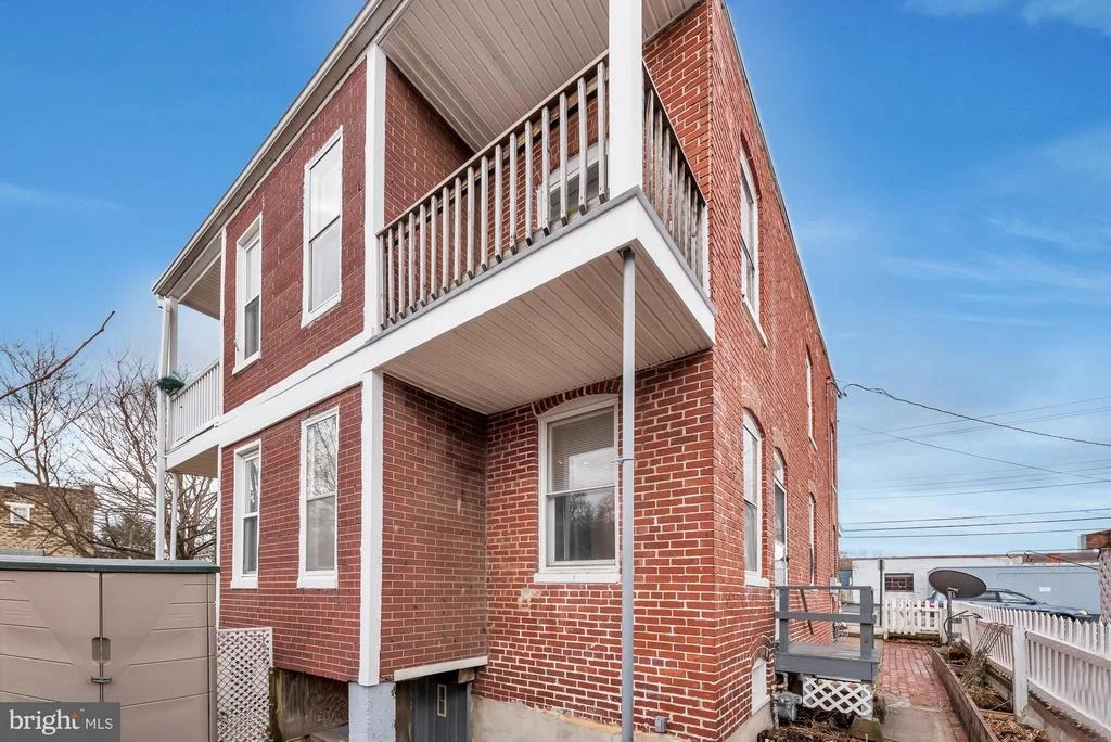 Photo of 5 7TH STREET E