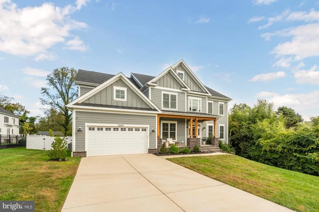 Photo of 10602 OAK PLACE
