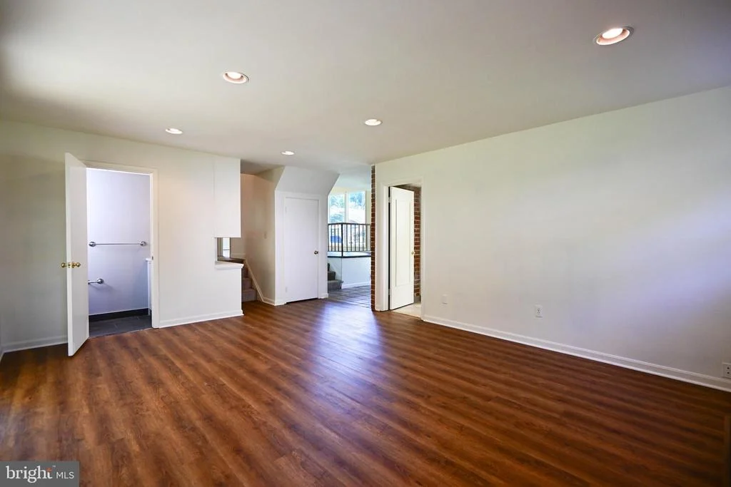 Photo of 916 BEAVERBANK CIRCLE