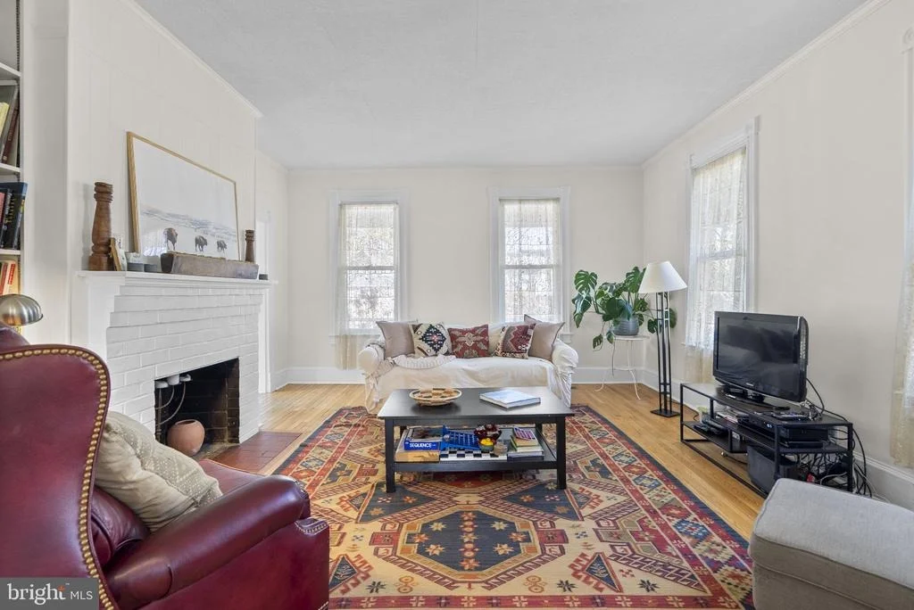 Photo of 212 DEARBORN AVENUE