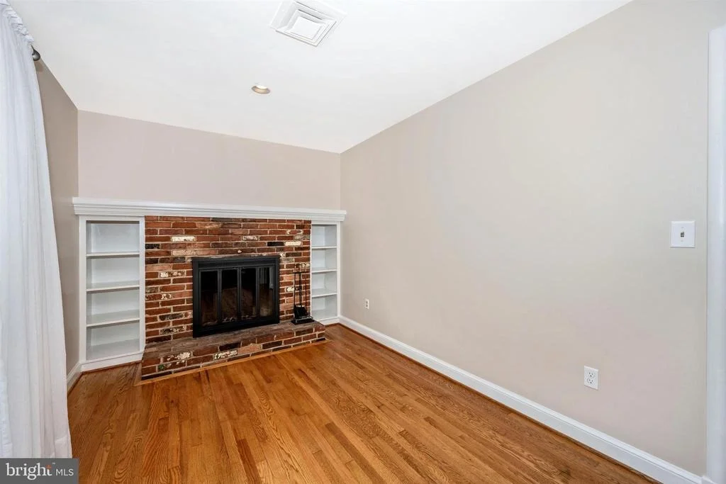 Photo of 25805 RIDGE ROAD