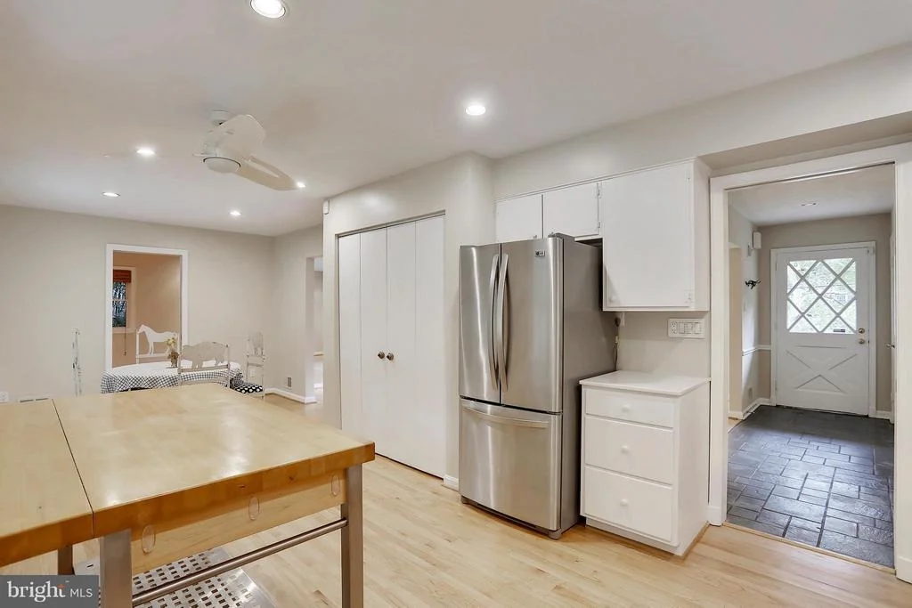 Photo of 2124 EDGEWATER PARKWAY
