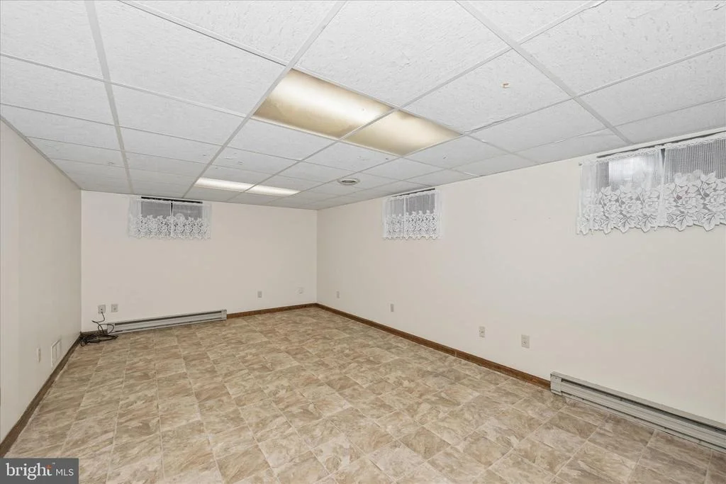 Photo of 7 DELLA LANE