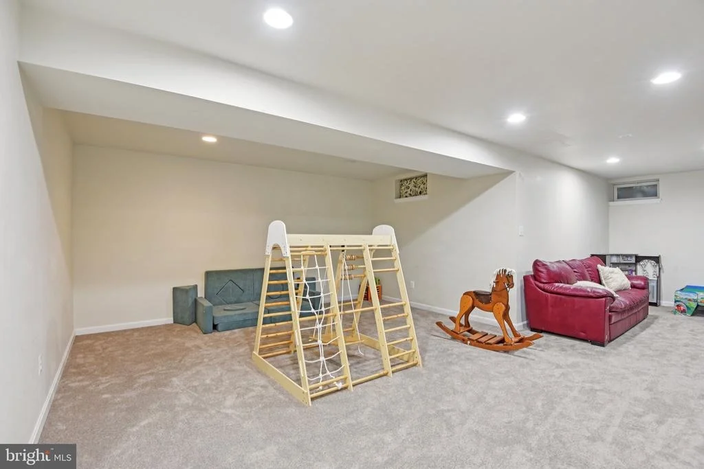 Photo of 6369 CLARIDGE DRIVE N