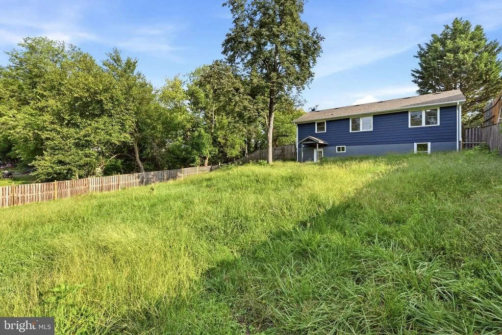 Photo of 124 DINKLE DRIVE