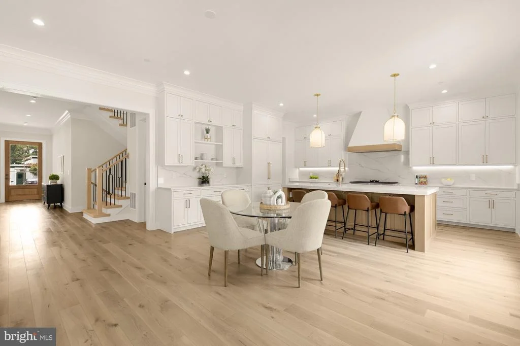 Photo of 9512 FOREST ROAD