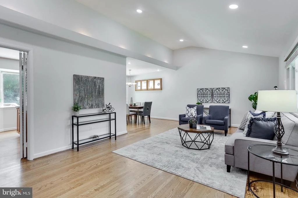 Photo of 3910 MONTROSE DRIVEWAY