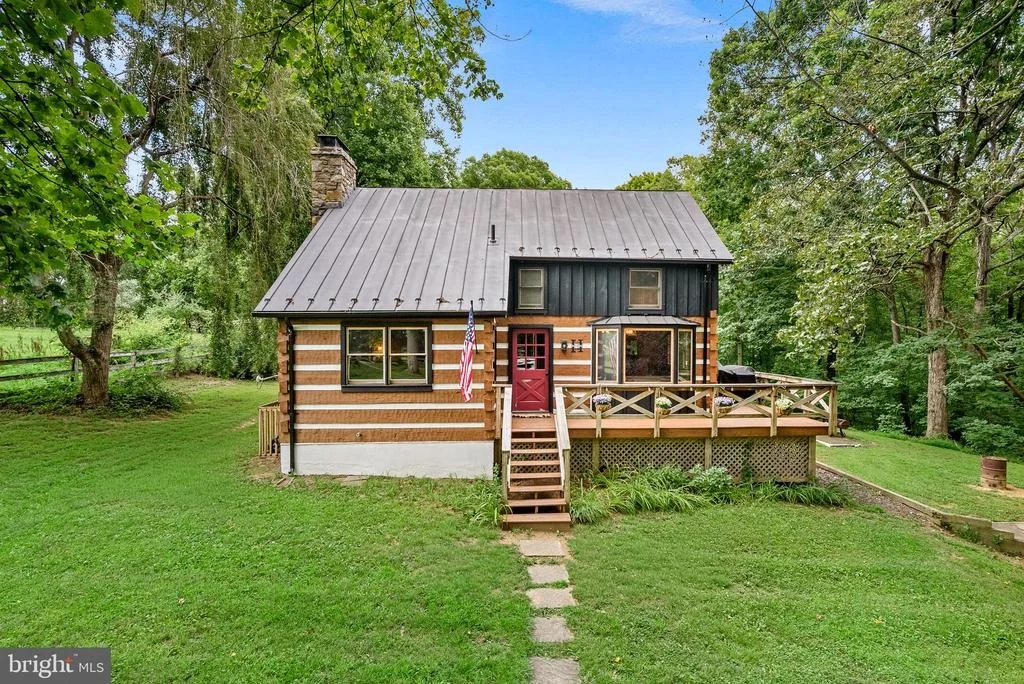 Photo of 1263 FROGTOWN ROAD