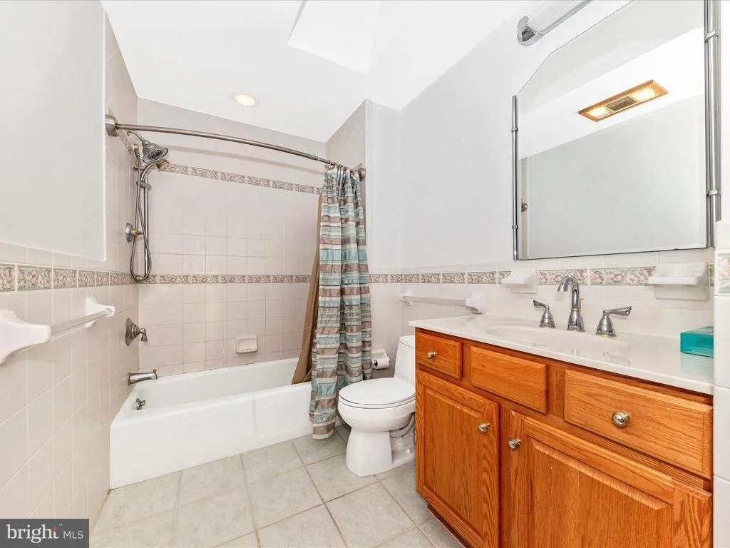 Photo of 9242 OAK TREE CIRCLE