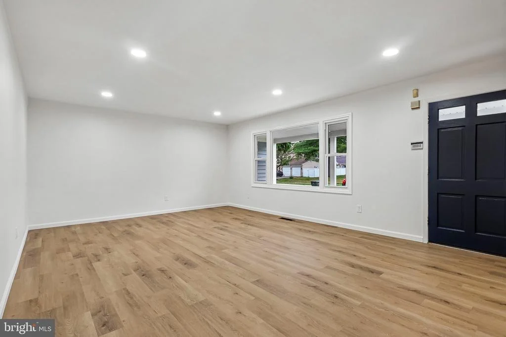 Photo of 86 E RIVER DRIVE