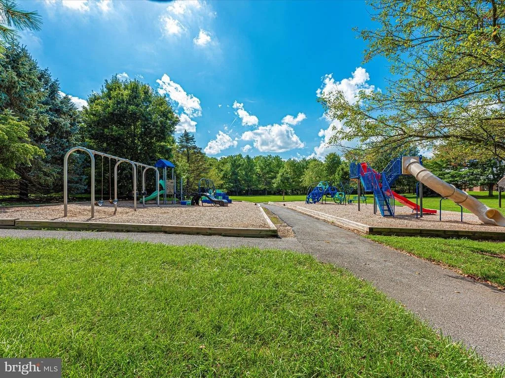 Photo of 2124 COLLINGWOOD LANE