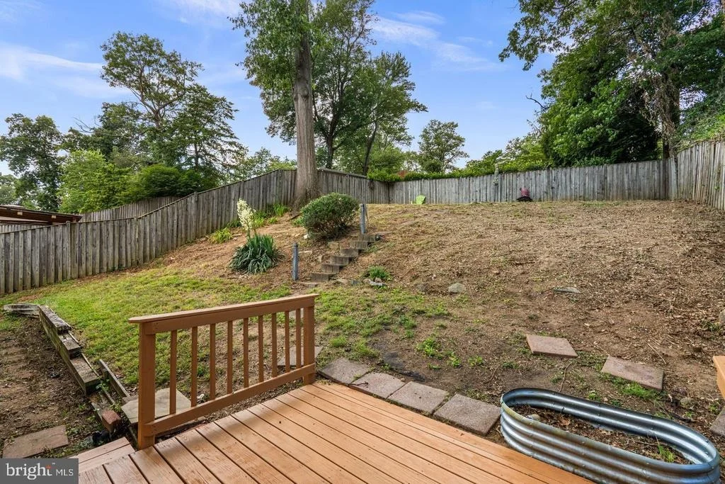 Photo of 822 LOXFORD TERRACE