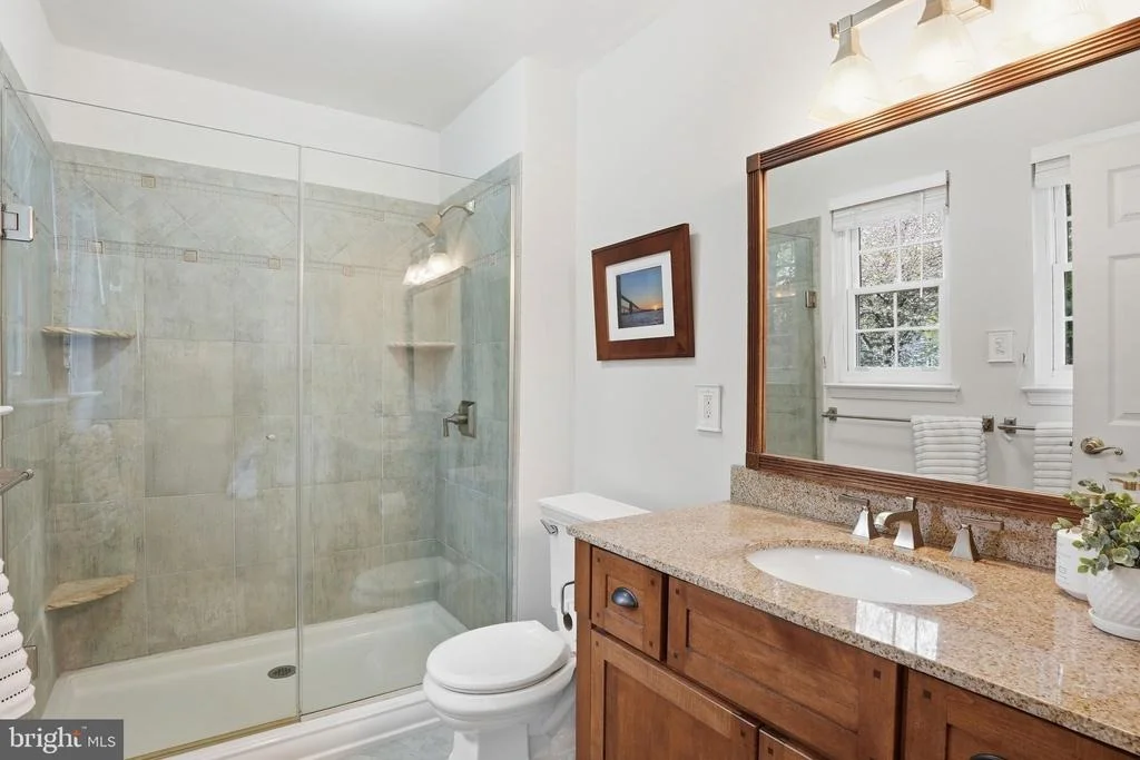 Photo of 289 COLLEGE MANOR DRIVE