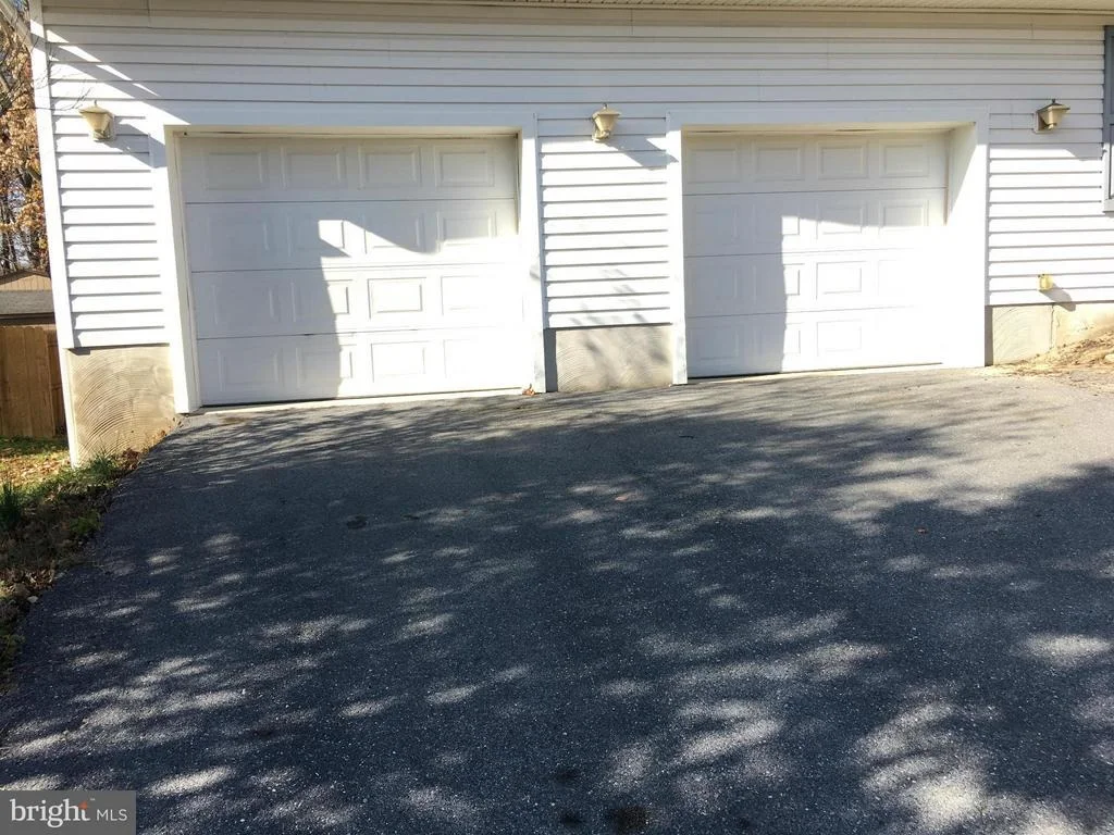 Photo of 7818 METACOMET ROAD