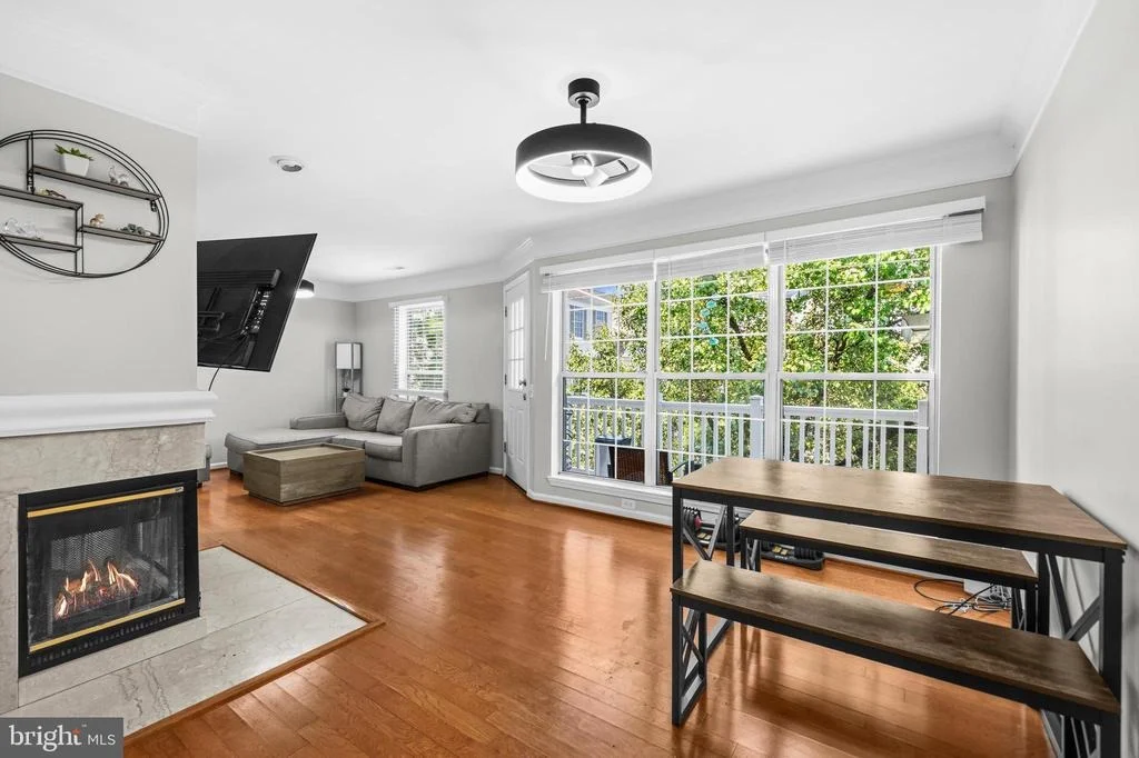 Photo of Unit 301 at 21843 BALDWIN SQUARE