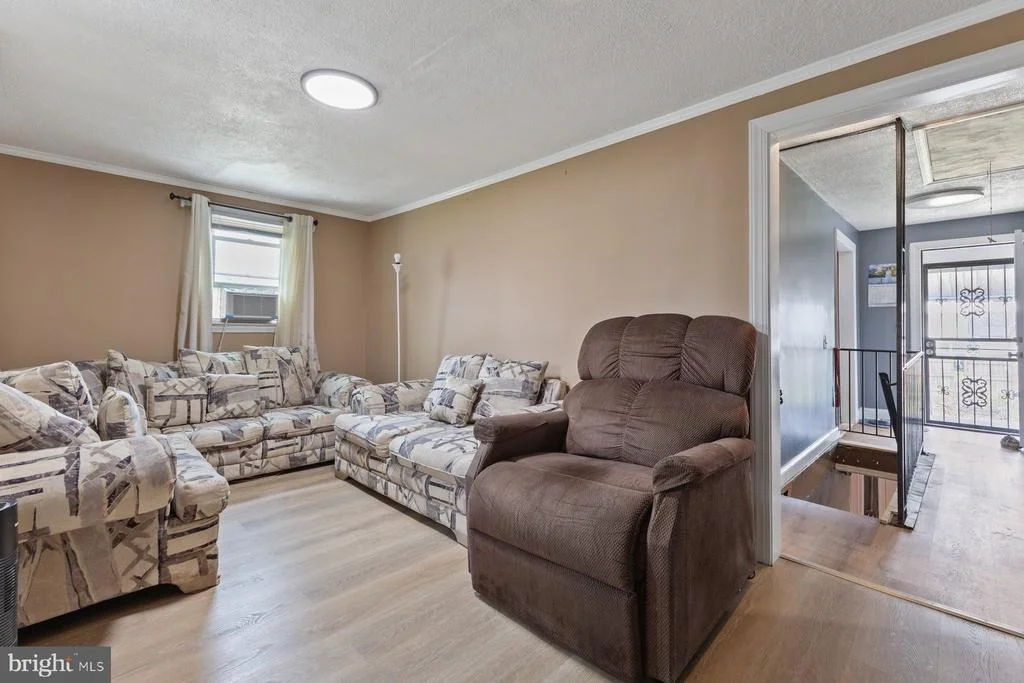 Photo of 815 EASTERN AVENUE