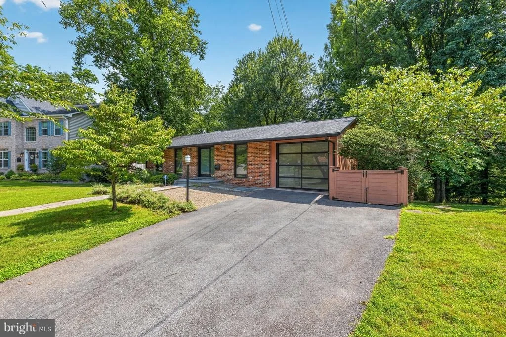 Photo of 11733 DEVILWOOD DRIVE