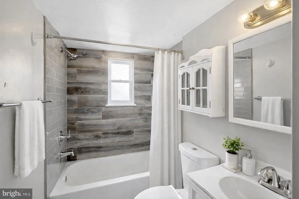 Photo of 4901 IVERSON PLACE