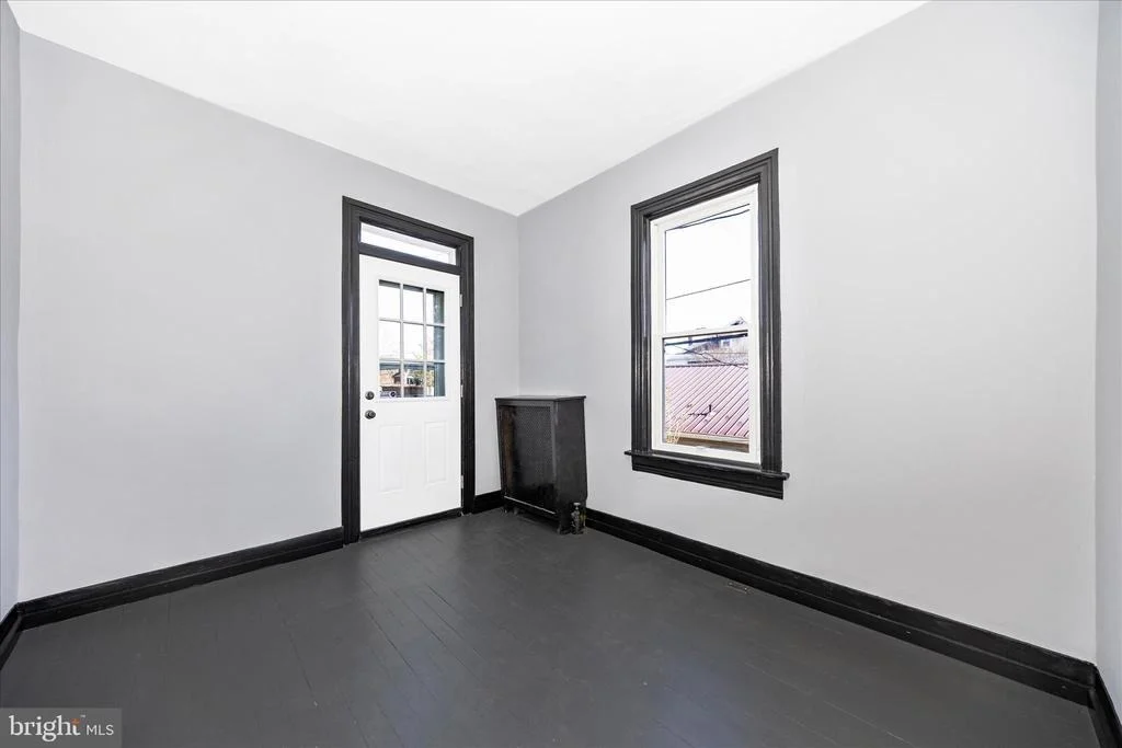 Photo of 519 SUMMIT AVENUE