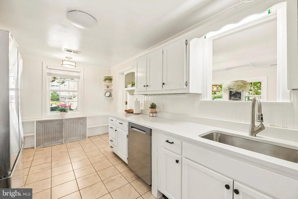 Photo of 8420 LEAF ROAD