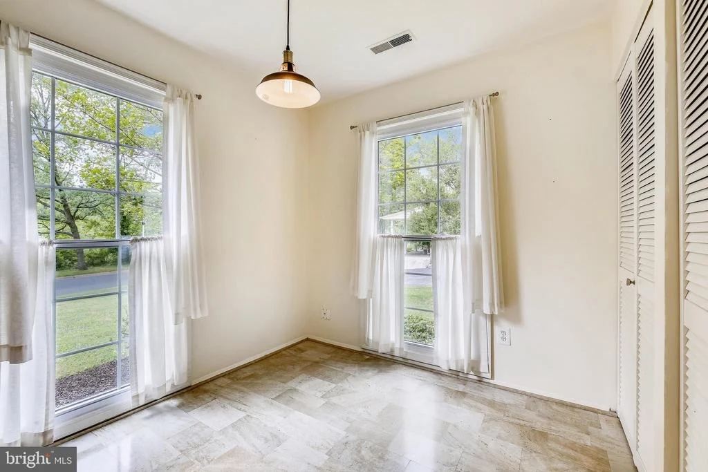 Photo of 2417 NEES LANE