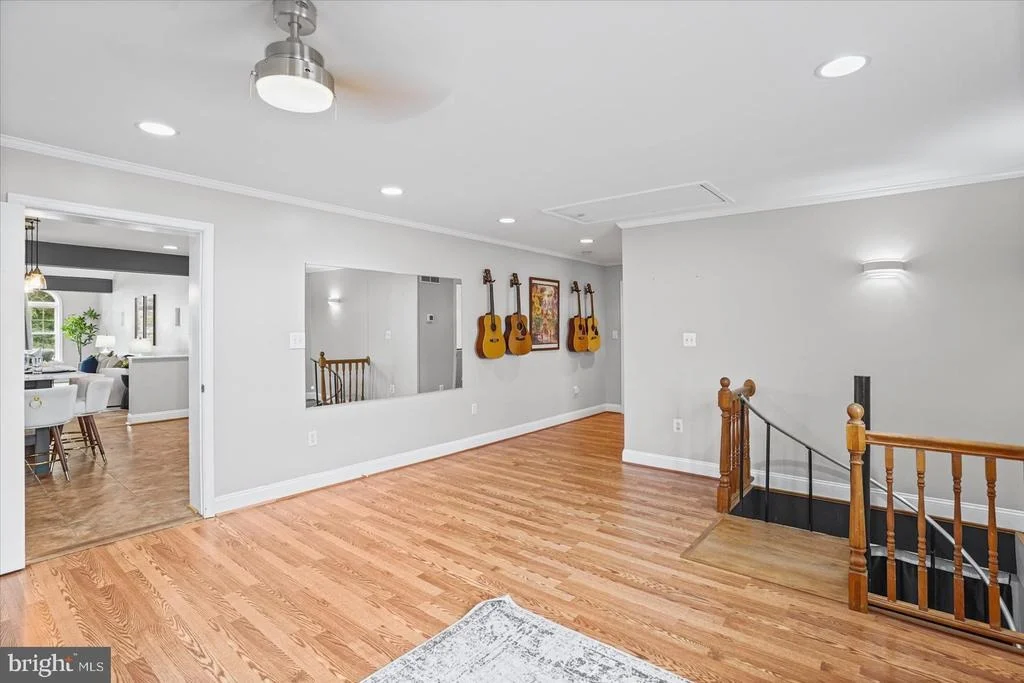Photo of 6394 BEECHFIELD AVENUE