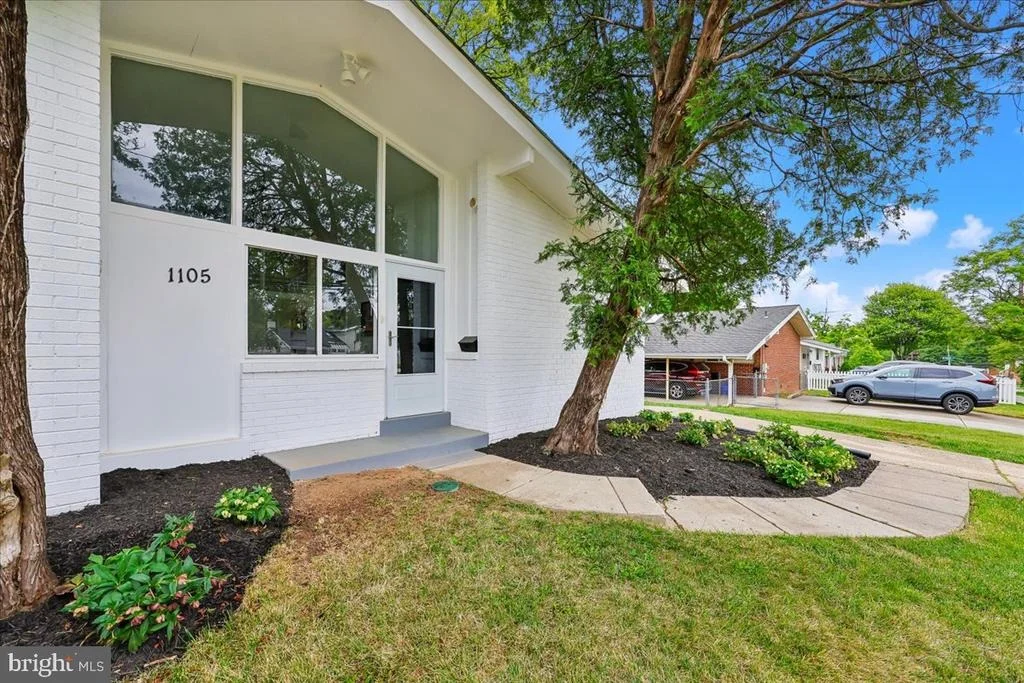 Photo of 1105 LAMBERTON DRIVE
