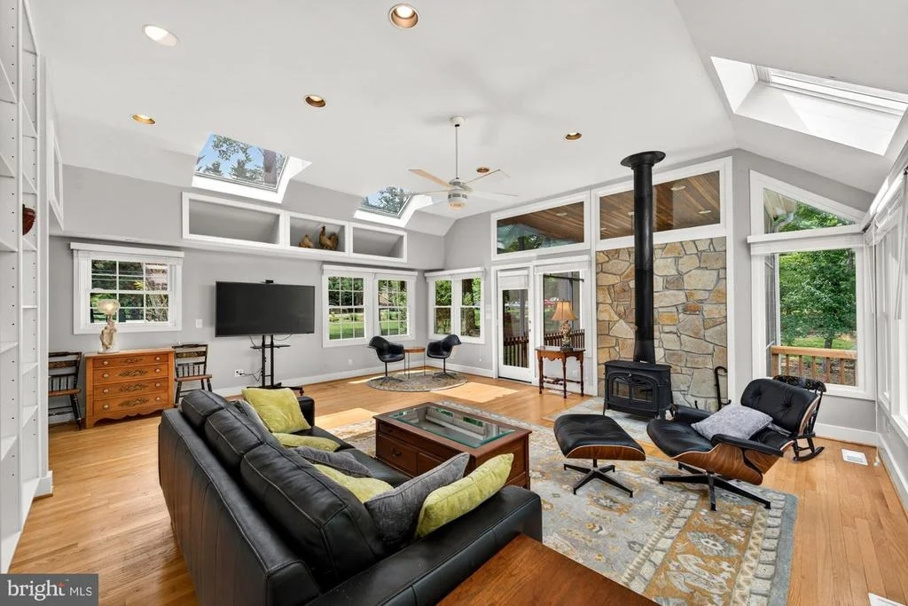 Photo of 11416 VALE ROAD