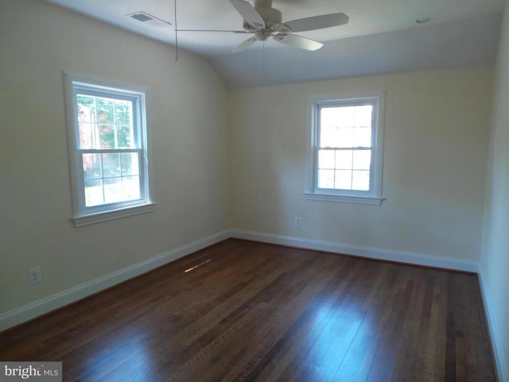 Photo of 1508 OAKCREST DRIVE