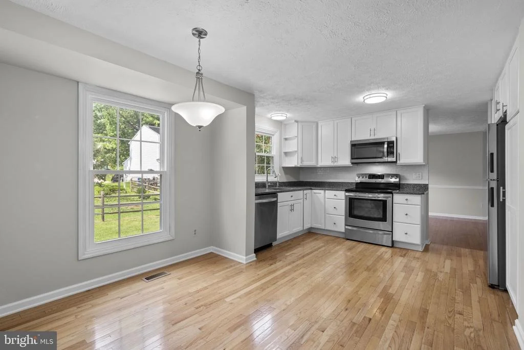 Photo of 8064 RED JACKET WAY
