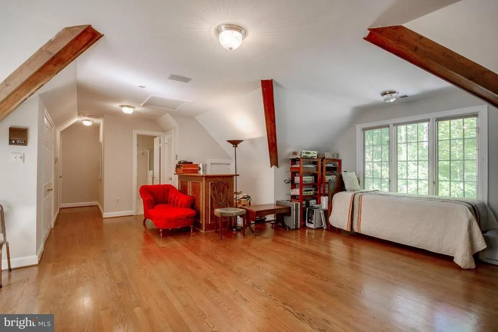 Photo of 6580 BRADDOCK ROAD