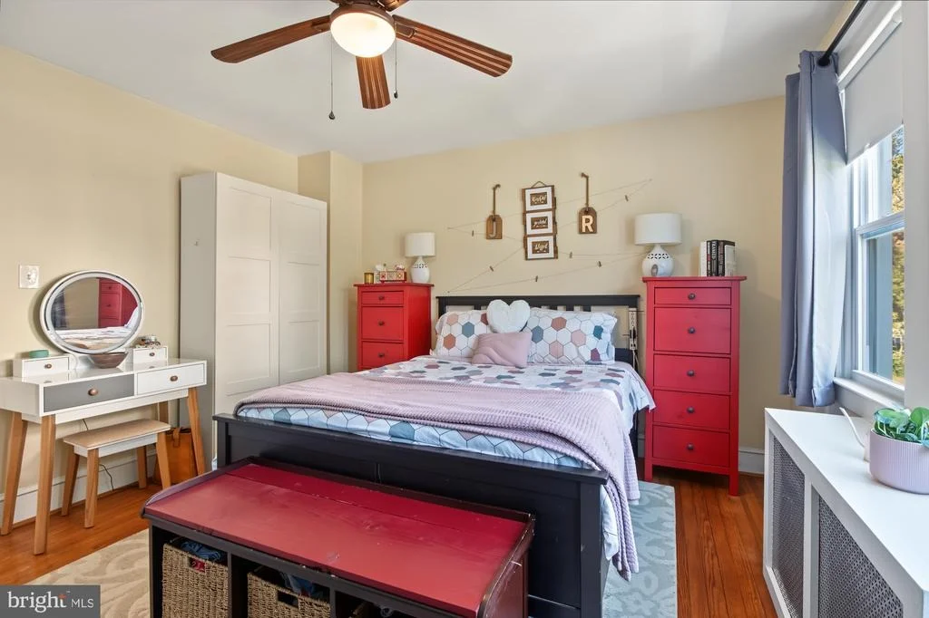 Photo of 2811 PINEWOOD AVENUE