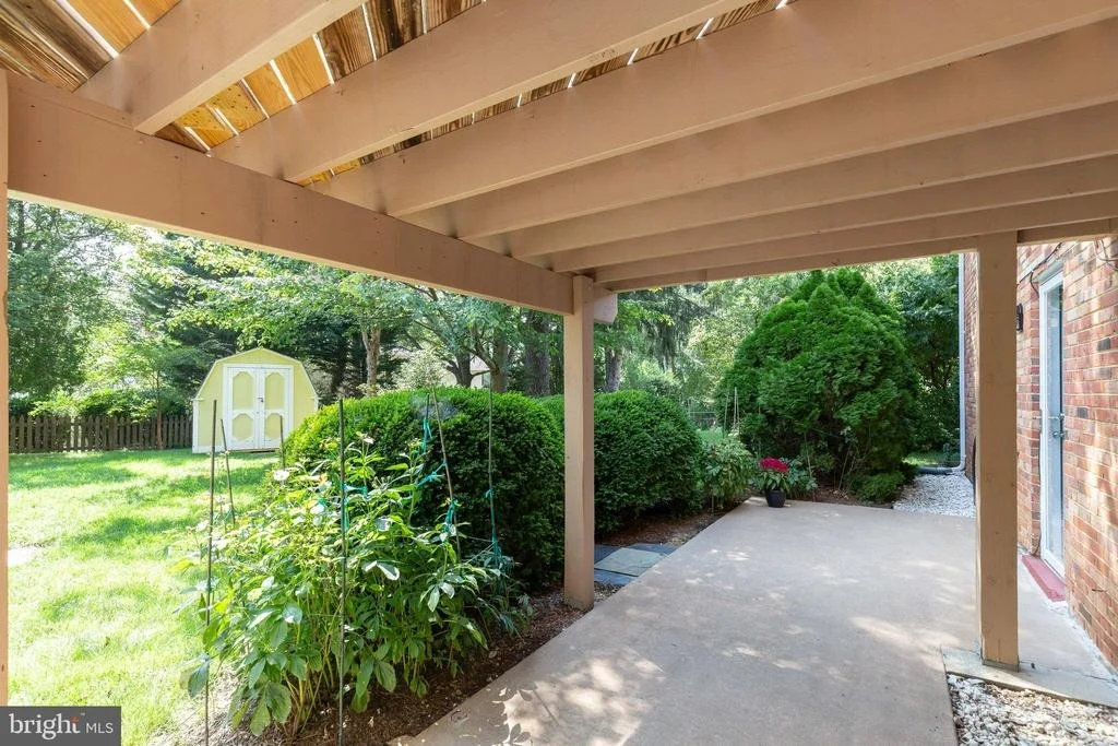 Photo of 10125 GLENMERE ROAD