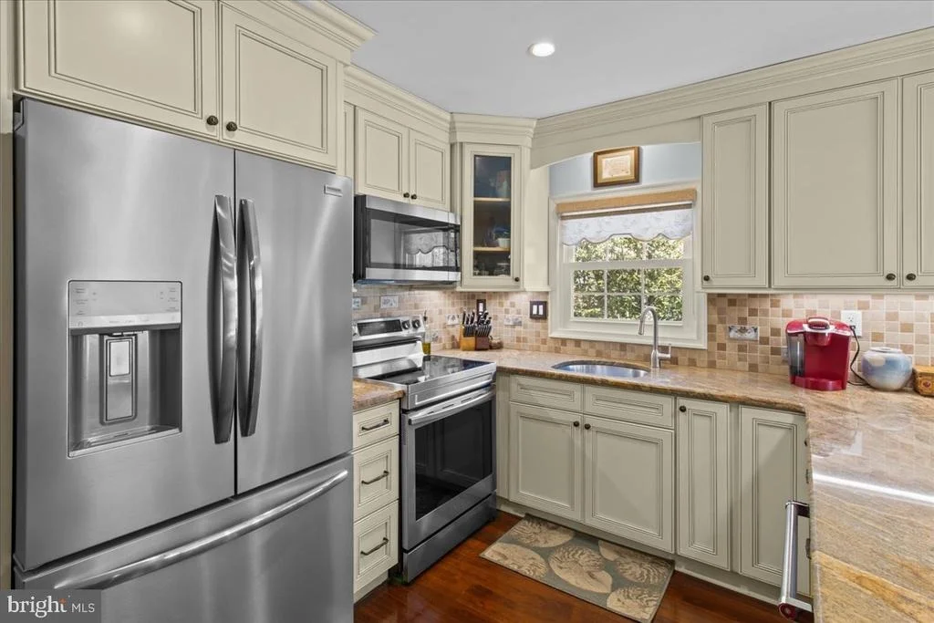 Photo of 32 BUCKINGHAM DRIVE