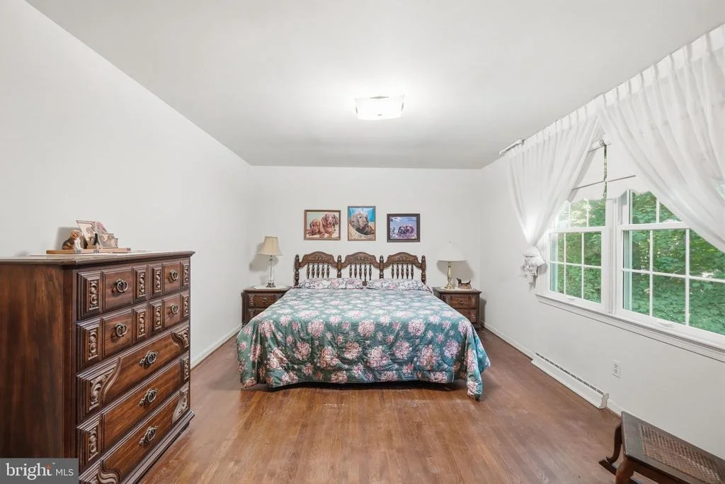 Photo of 17517 SKYLINE DRIVE