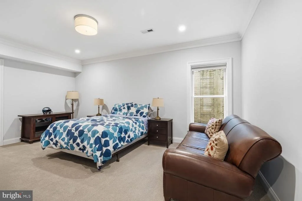 Photo of 6909 ARBOR LANE