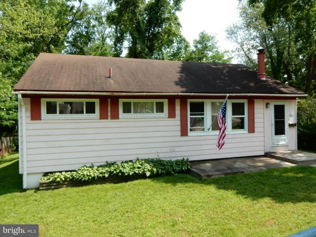 Photo of 1131 PARRISH DRIVE