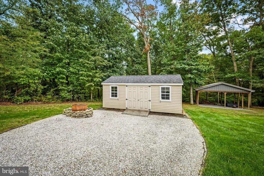 Photo of 1391 MACTON ROAD