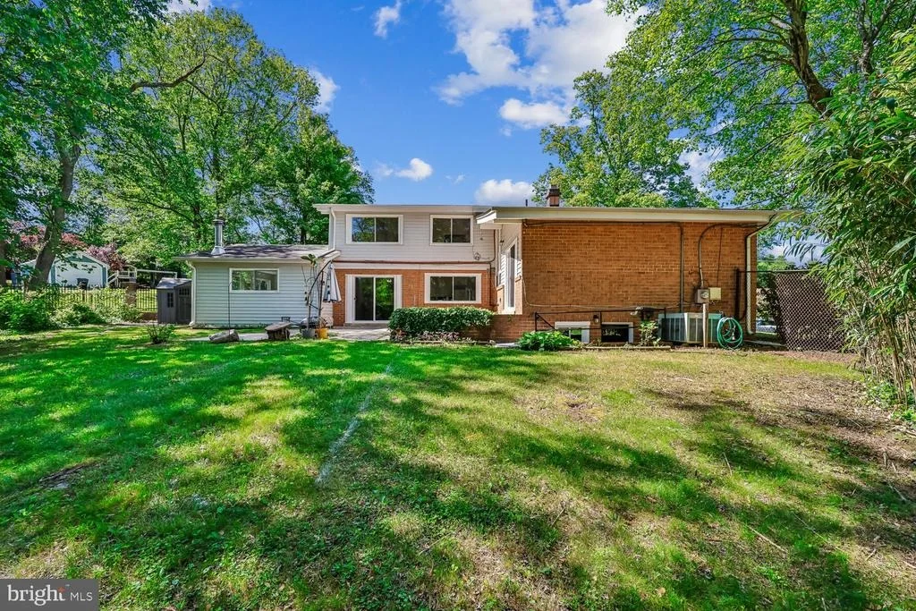 Photo of 300 GILSAN COURT