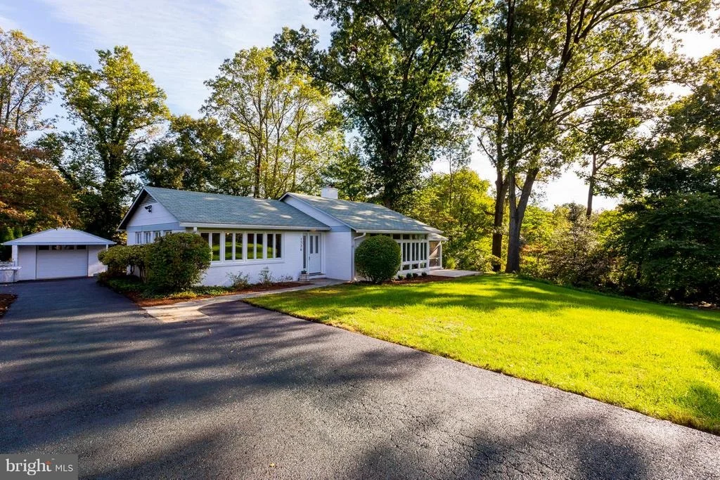 Photo of 1736 OVERLOOK DRIVE