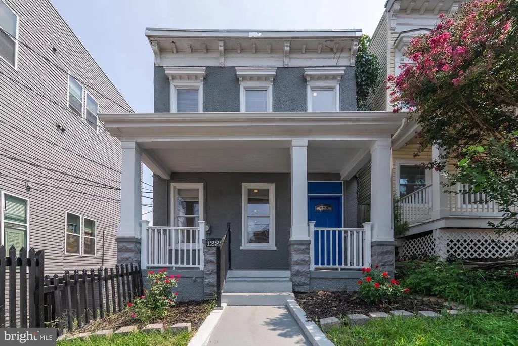 Photo of 1222 TALBERT STREET SE