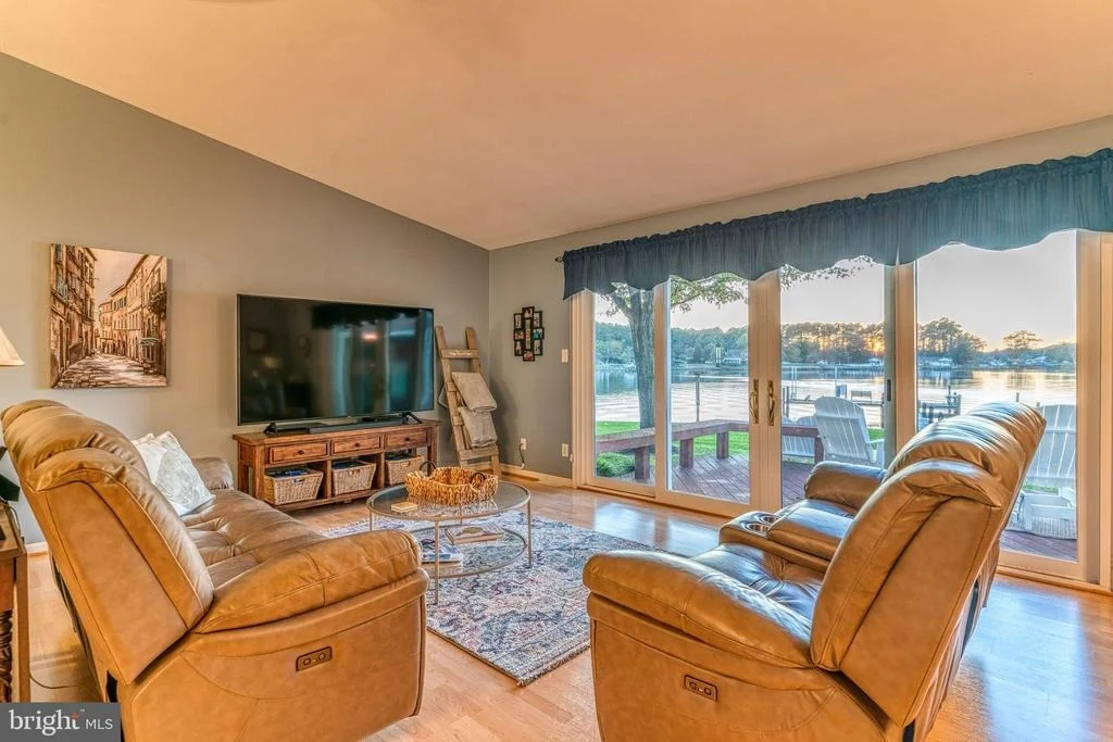 Photo of 16185 BRADBURN LANE