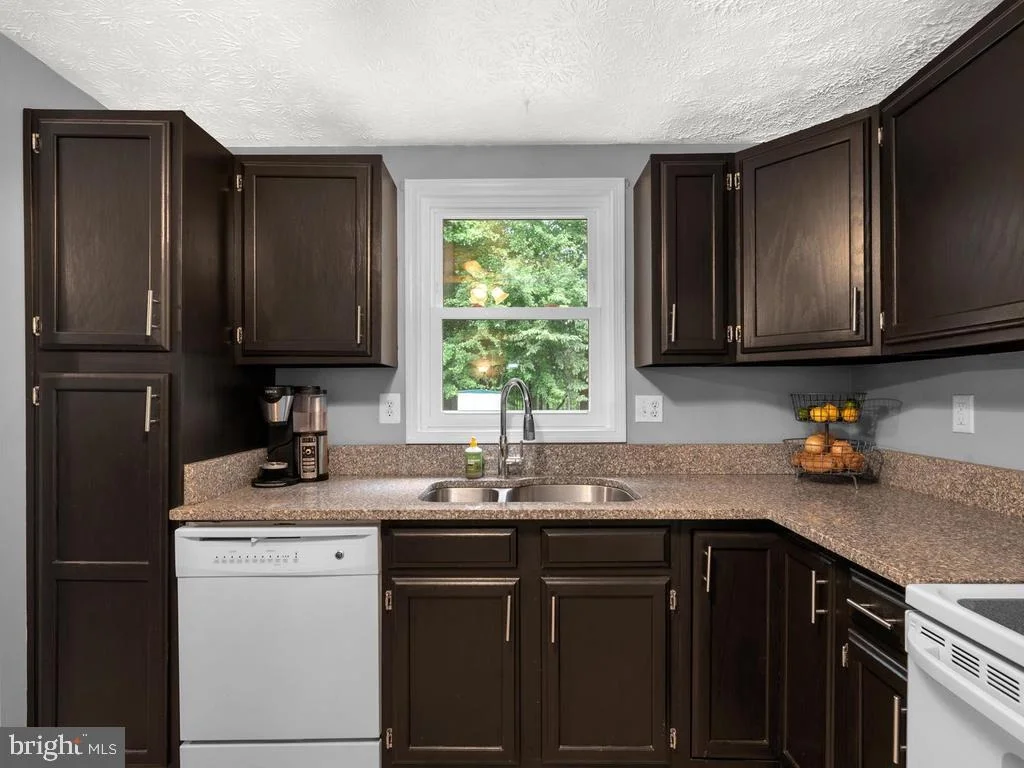 Photo of 8726 FAIRHAVEN PLACE
