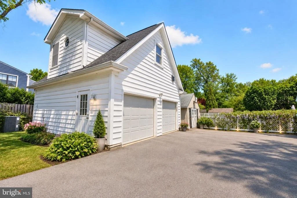 Photo of 4415 BRADLEY LANE
