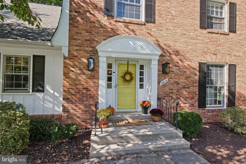 Photo of 9813 BROOKFORD ROAD